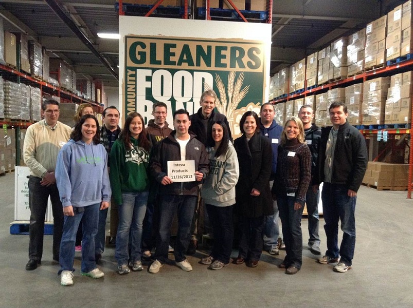 Troy Employees Volunteer and Donate Resources during 2013 Holiday